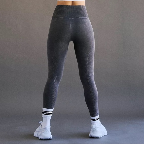 NEW Free People High-Rise 7/8 Length Good Karma Leggings, M/LG - Picture 3 of 14